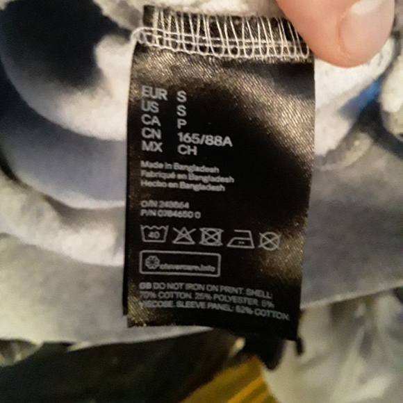 H&M Divided Womens Small CropTop Crewneck Sweater with Manhattan New York City - Picture 12 of 14